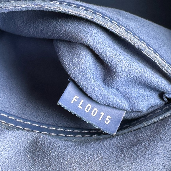 Authentic LOUIS VUITTON Epi Alma Myrtle Bag Blue - Picture 5 of 14